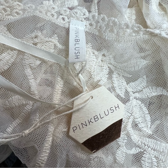 Beautiful Cream Lace Kimono Cover up - Picture 4 of 4